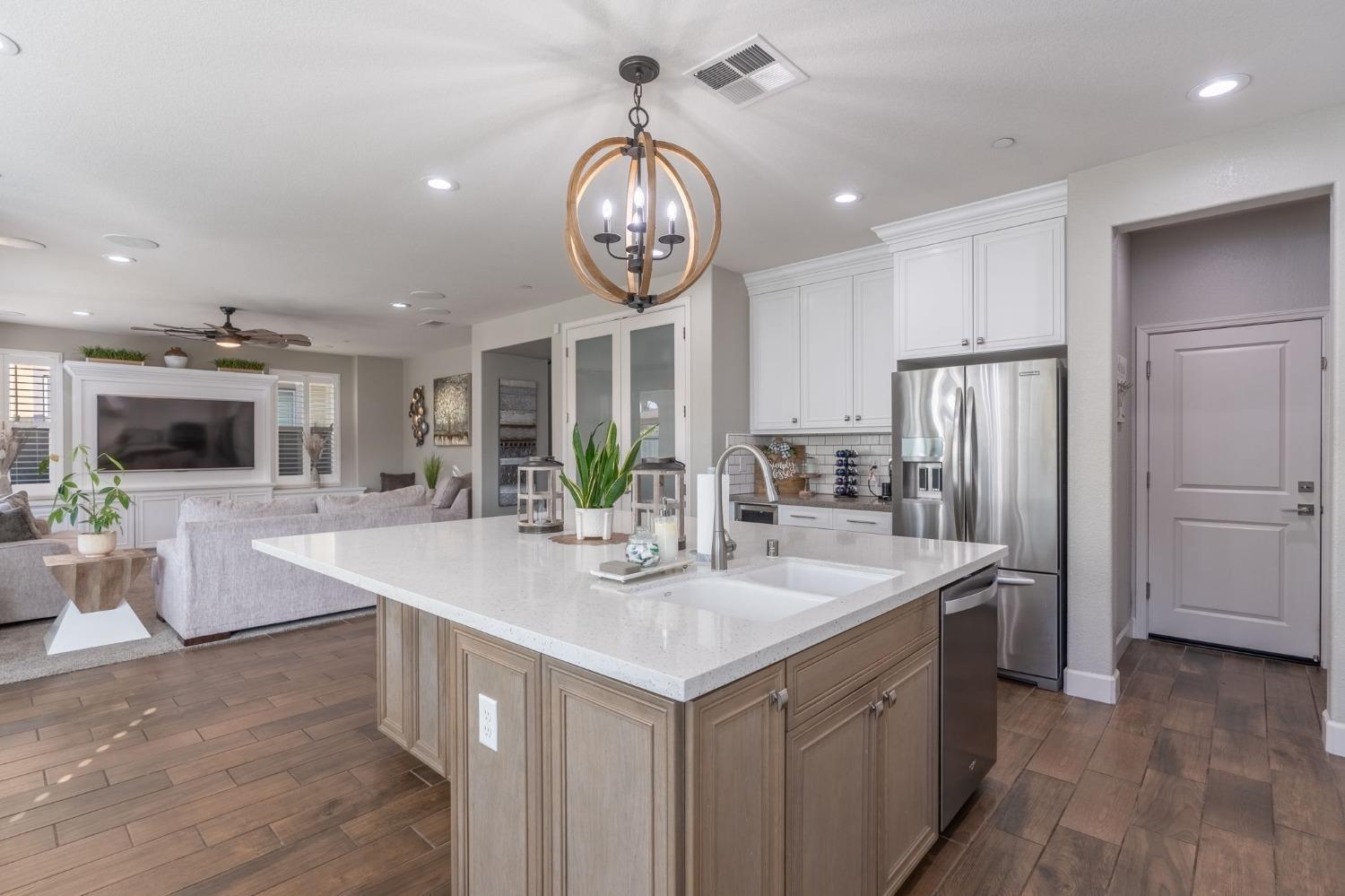 Detail Gallery Image 14 of 36 For 2640 Buttercup Dr, Lodi,  CA 95242 - 4 Beds | 3 Baths