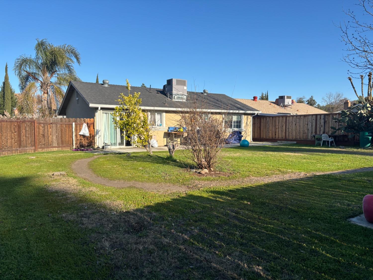 Detail Gallery Image 7 of 9 For 4727 Tanglewood Ct, Stockton,  CA 95207 - 3 Beds | 2 Baths