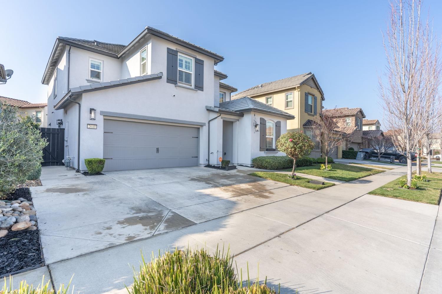 Detail Gallery Image 2 of 36 For 2640 Buttercup Dr, Lodi,  CA 95242 - 4 Beds | 3 Baths