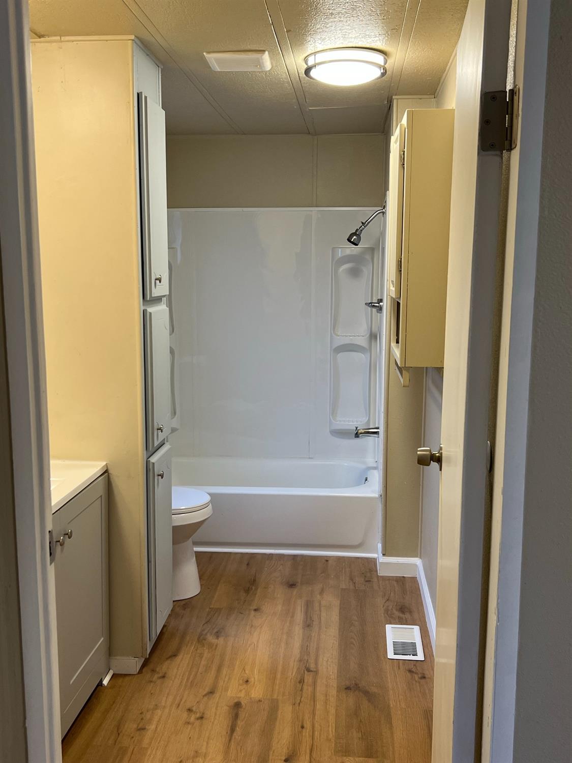 Detail Gallery Image 11 of 14 For 11705 Parey Ave 42, Red Bluff,  CA 96080 - 2 Beds | 2 Baths