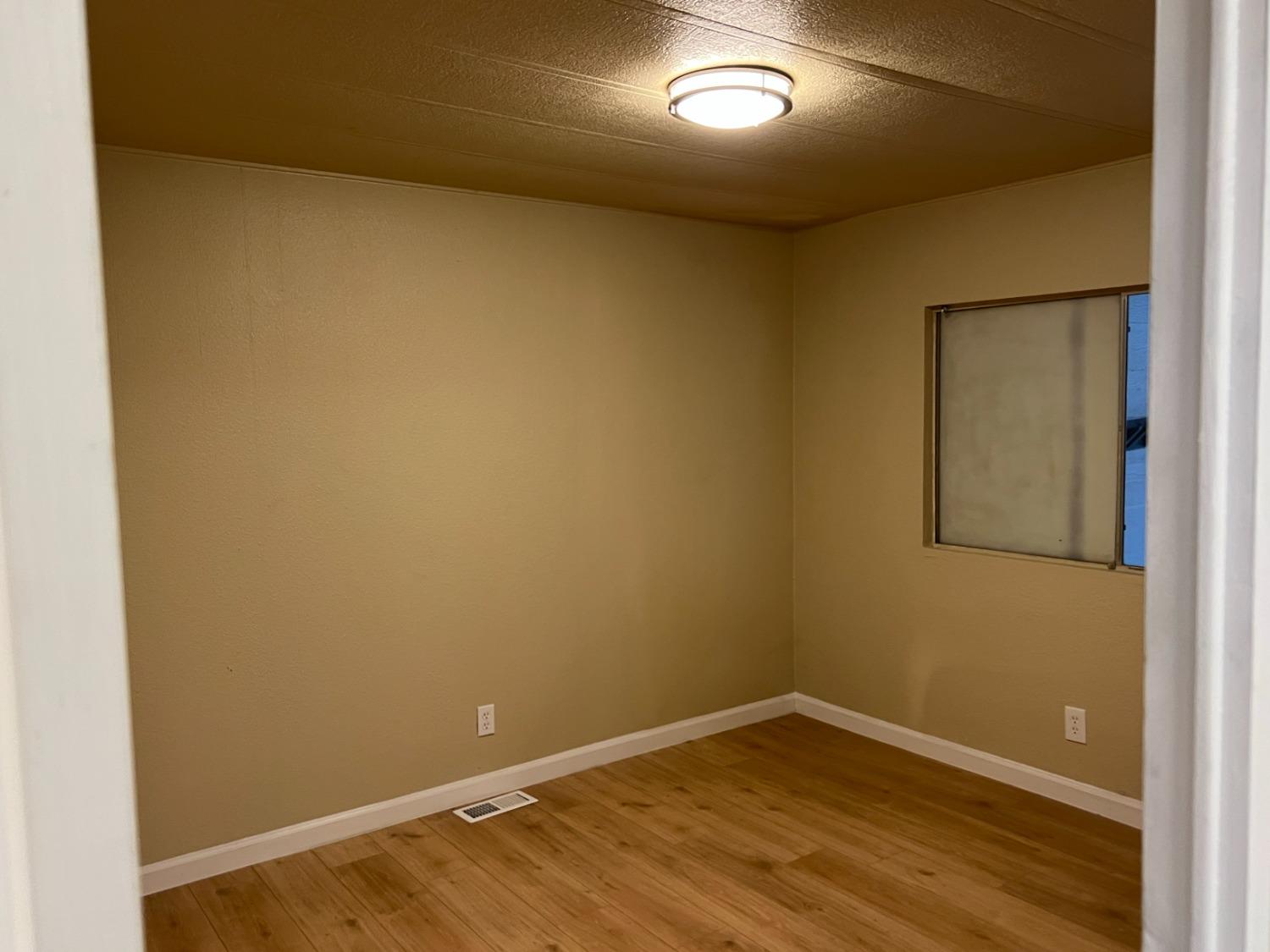Detail Gallery Image 8 of 14 For 11705 Parey Ave 42, Red Bluff,  CA 96080 - 2 Beds | 2 Baths