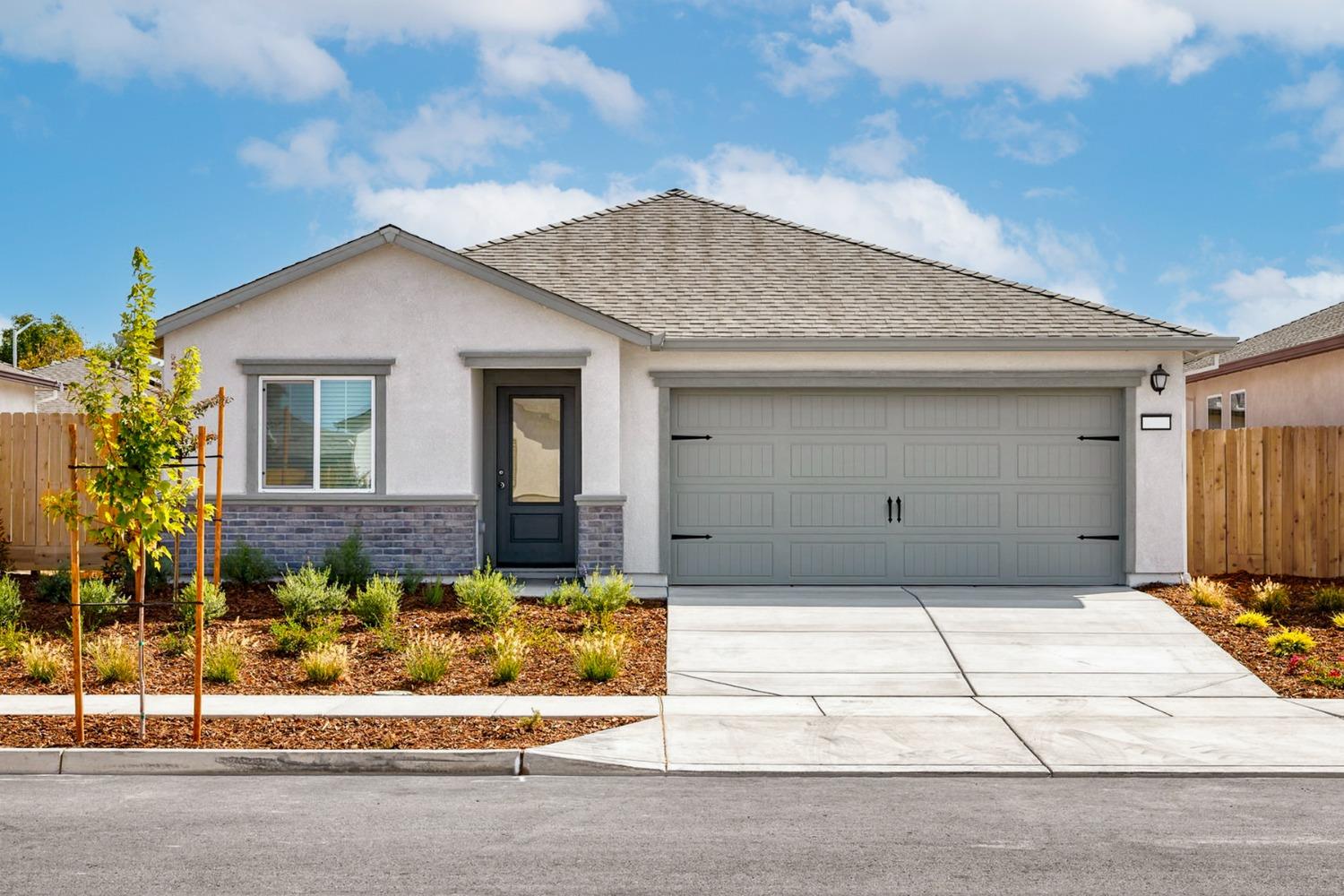 Detail Gallery Image 1 of 1 For 6512 Gallop Ln, Riverbank,  CA 95367 - 3 Beds | 2 Baths