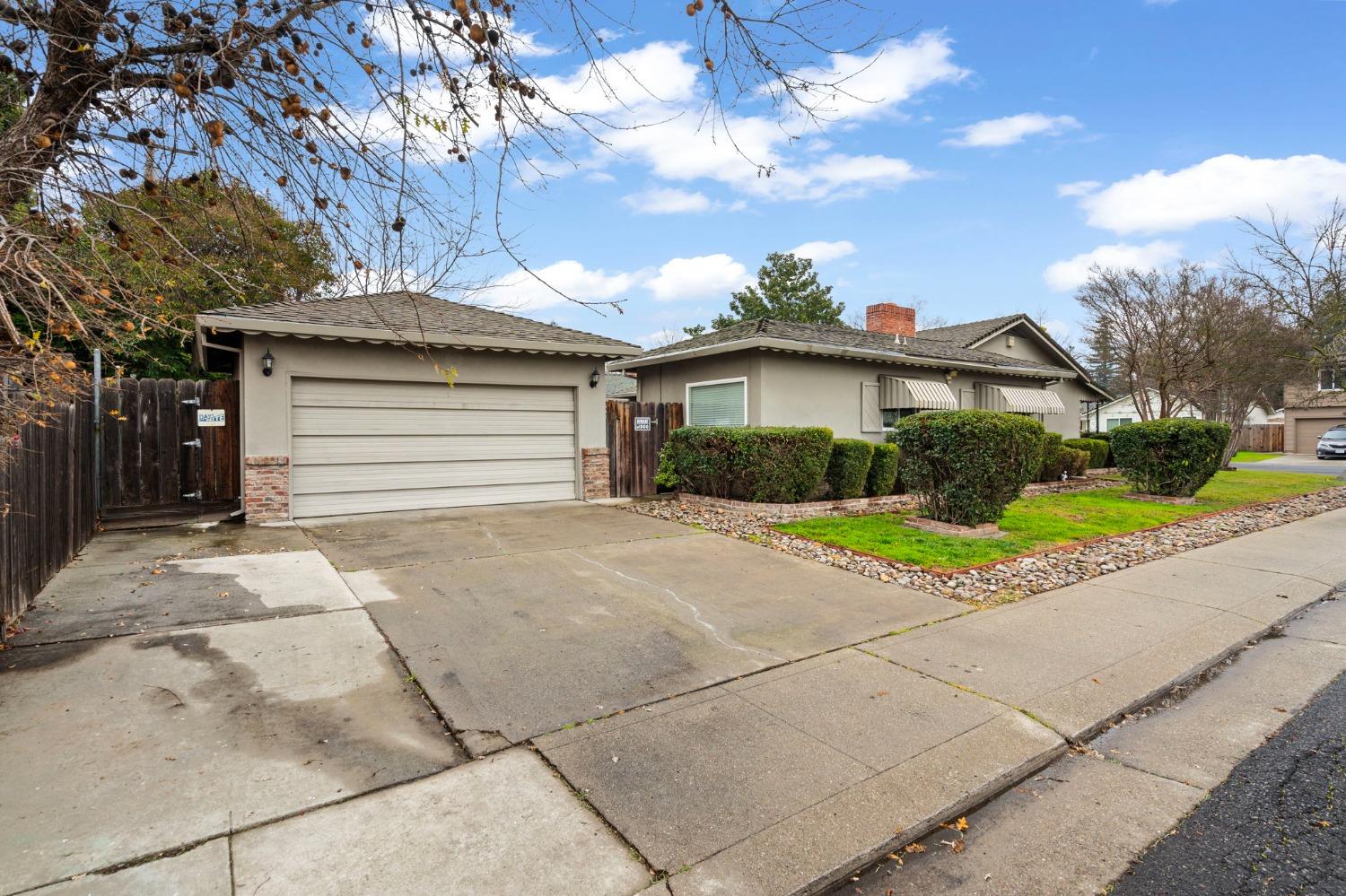 Detail Gallery Image 4 of 42 For 121 Nottingham Dr, Stockton,  CA 95207 - 3 Beds | 2 Baths