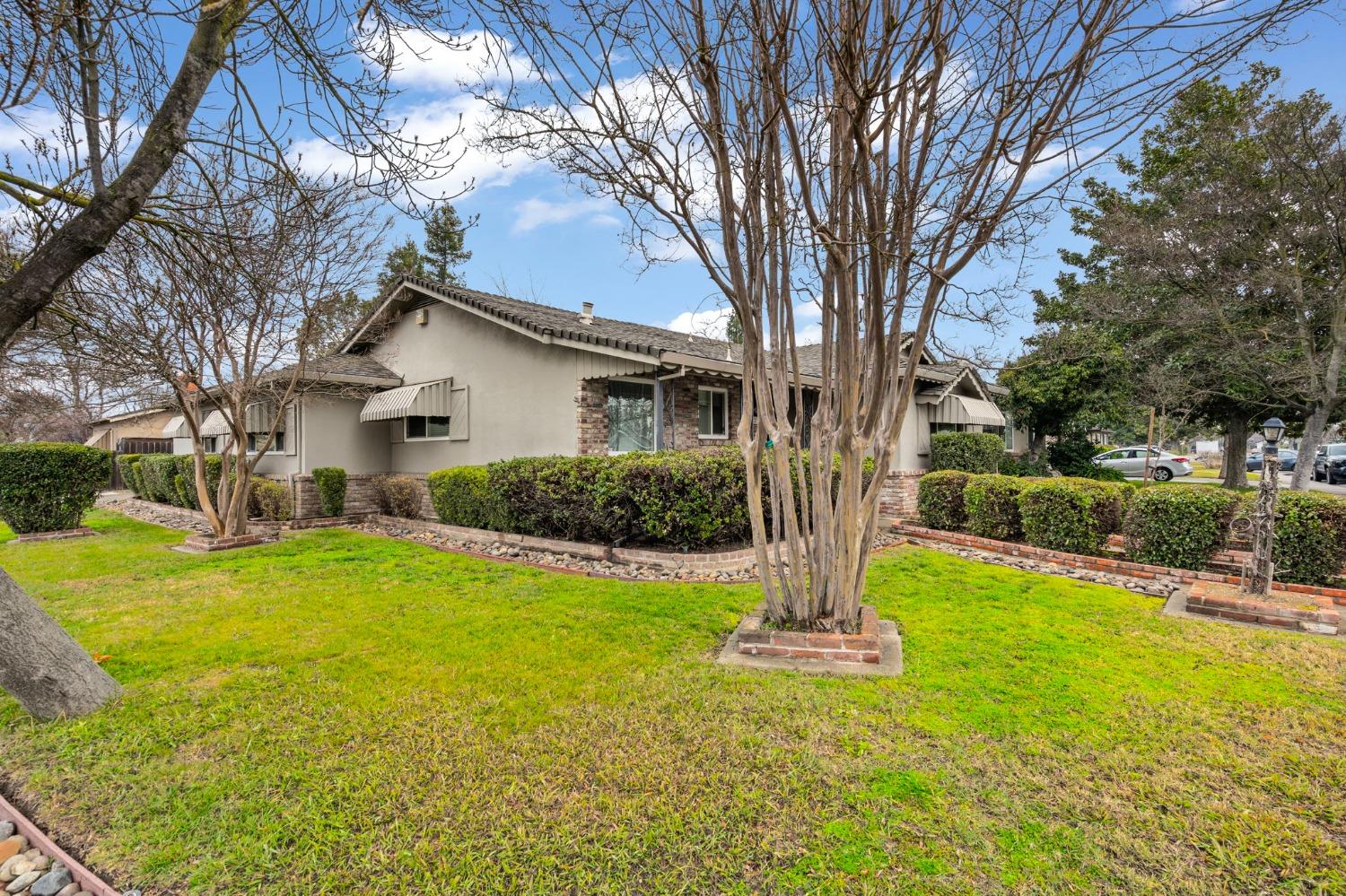 Detail Gallery Image 5 of 42 For 121 Nottingham Dr, Stockton,  CA 95207 - 3 Beds | 2 Baths