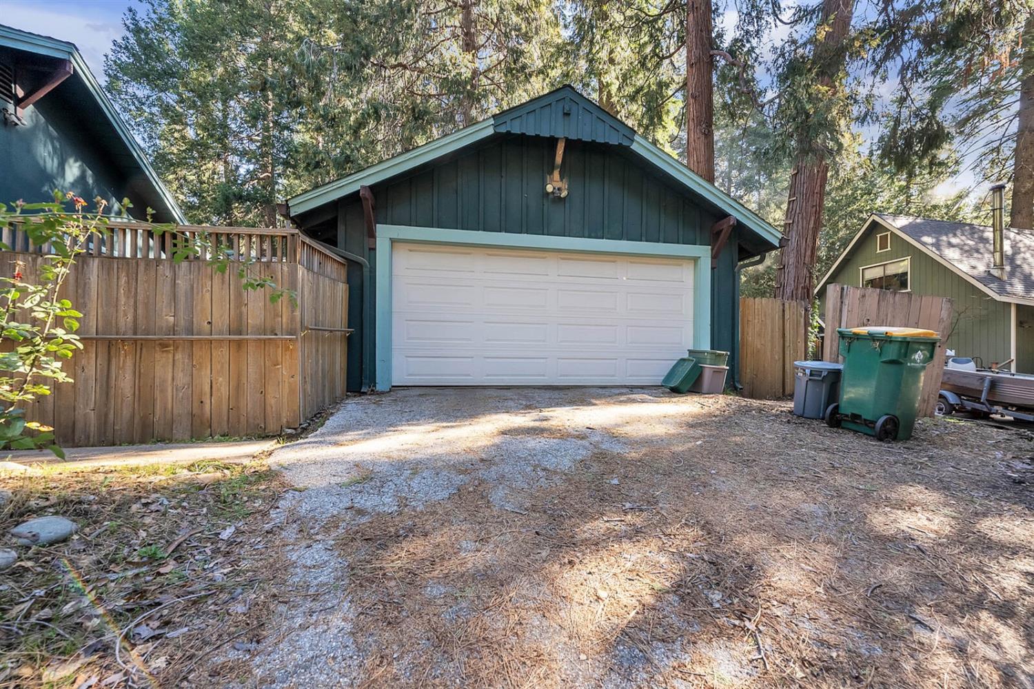 Shadow Lane, Pollock Pines, California image 29