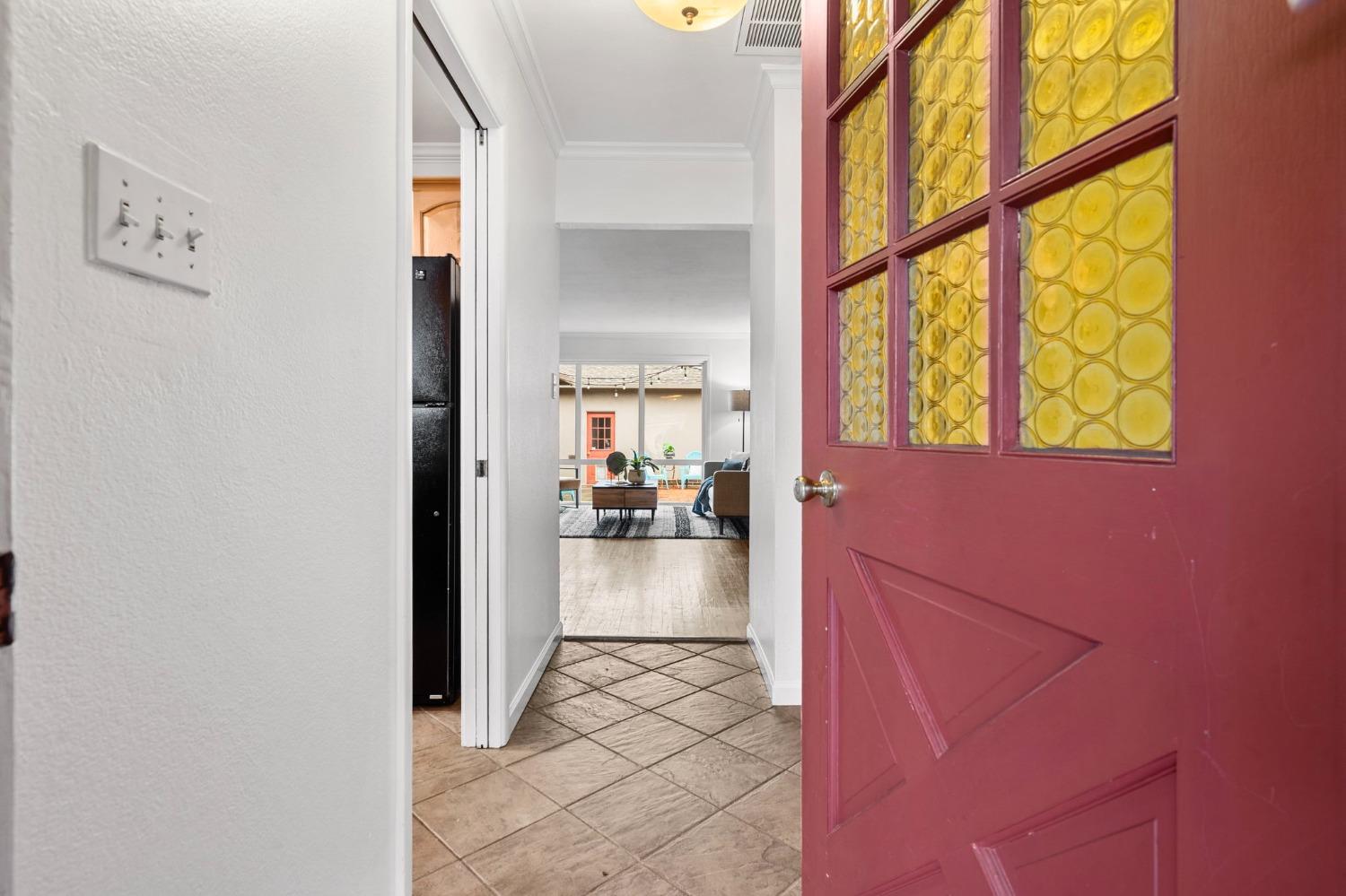 Detail Gallery Image 9 of 42 For 121 Nottingham Dr, Stockton,  CA 95207 - 3 Beds | 2 Baths