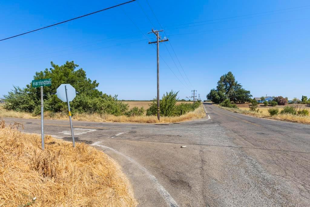 Harrington Avenue, Arbuckle, California image 24