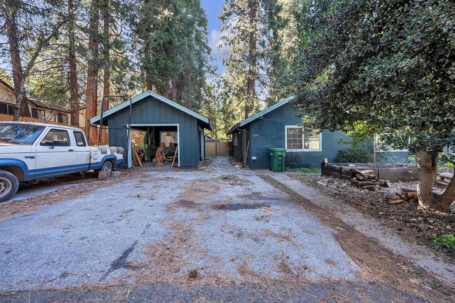 Shadow Lane, Pollock Pines, California image 30