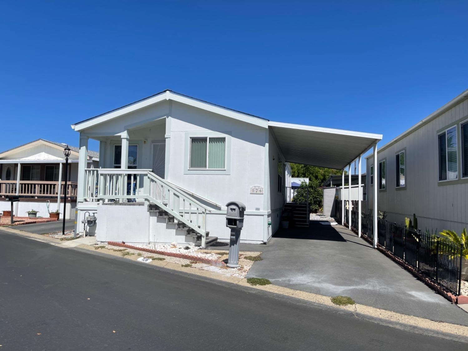 Detail Gallery Image 1 of 1 For 126 Royalwood Ln, Rancho Cordova,  CA 95670 - 3 Beds | 2 Baths
