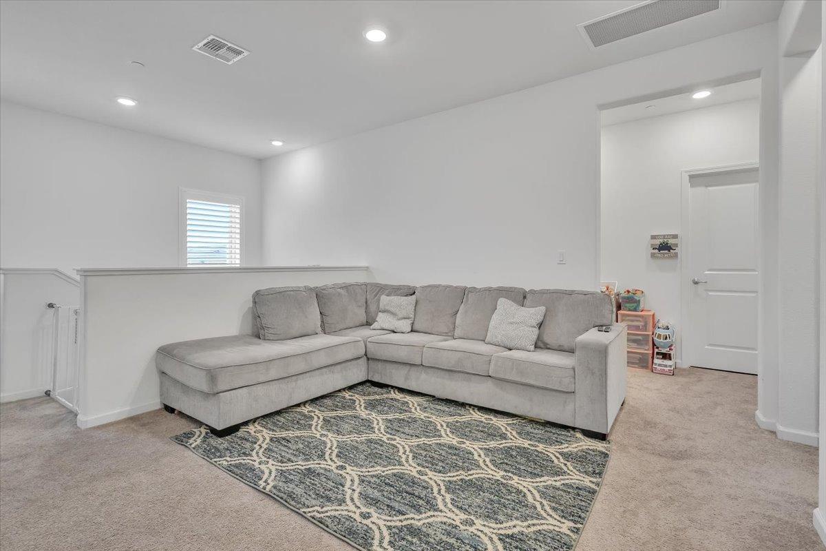 Detail Gallery Image 17 of 32 For 1730 Botticelli Way, Lodi,  CA 95242 - 4 Beds | 2/1 Baths