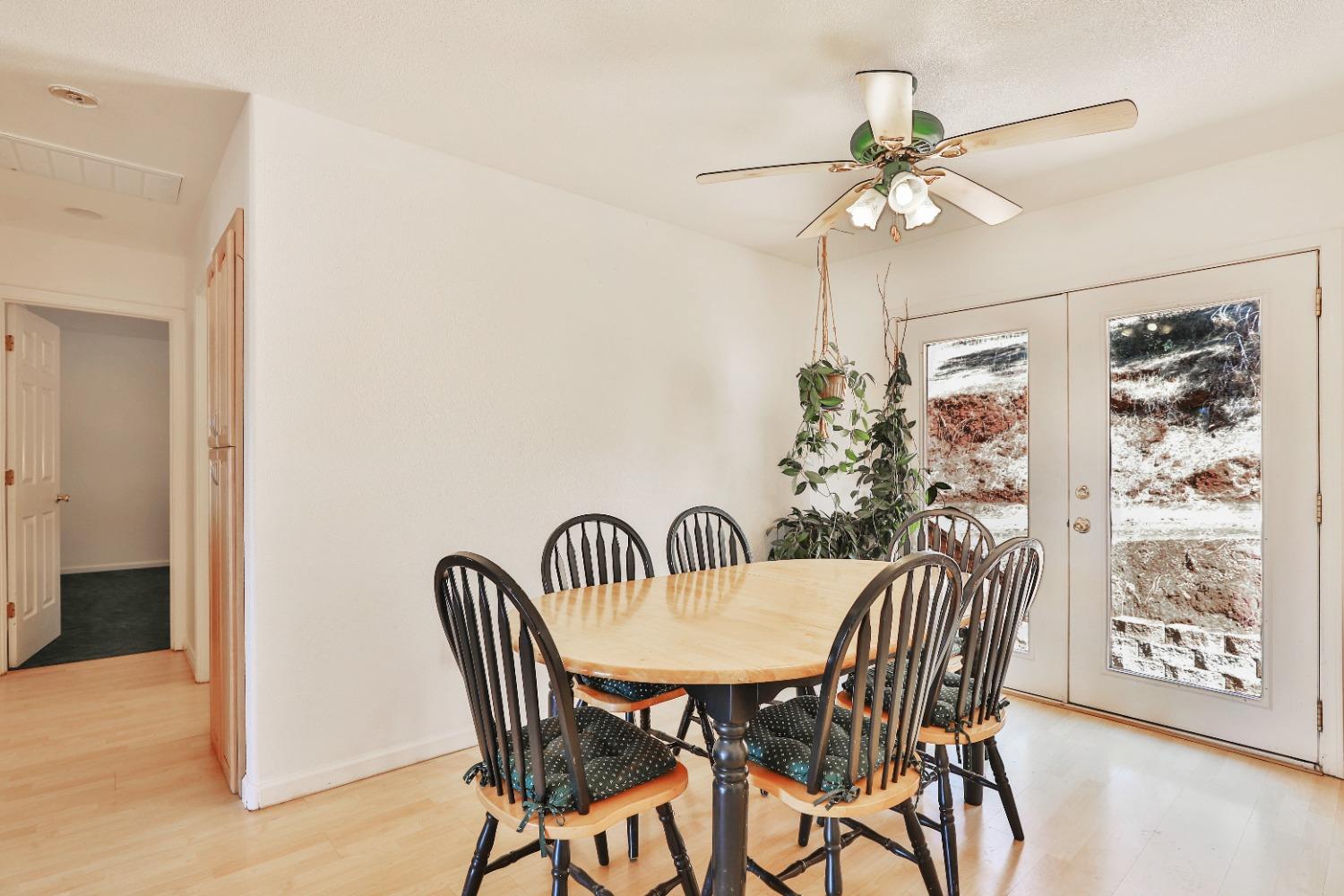 Detail Gallery Image 10 of 62 For 9719 Gary Dr, Browns Valley,  CA 95918 - 2 Beds | 2 Baths