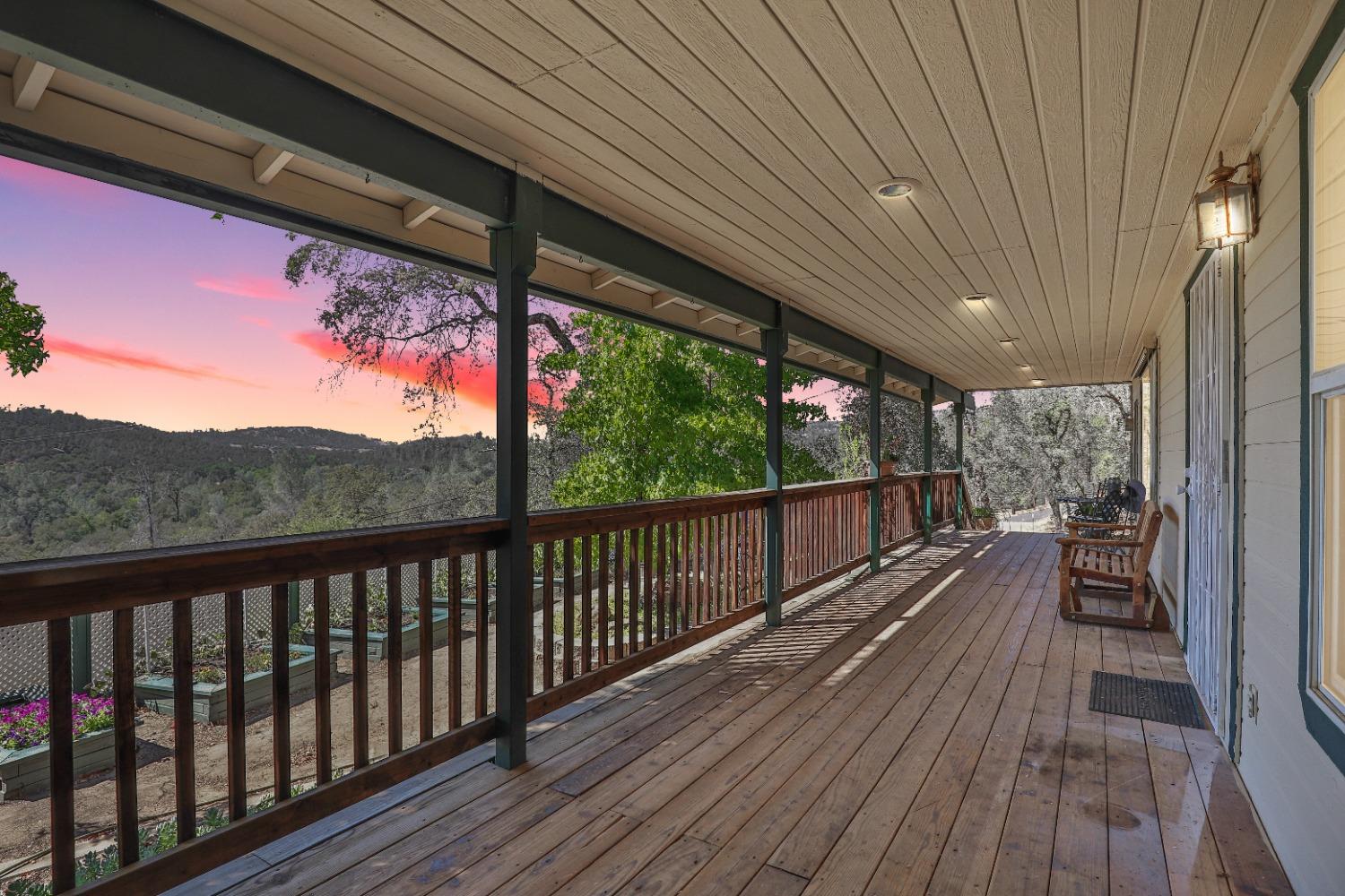 Detail Gallery Image 2 of 62 For 9719 Gary Dr, Browns Valley,  CA 95918 - 2 Beds | 2 Baths