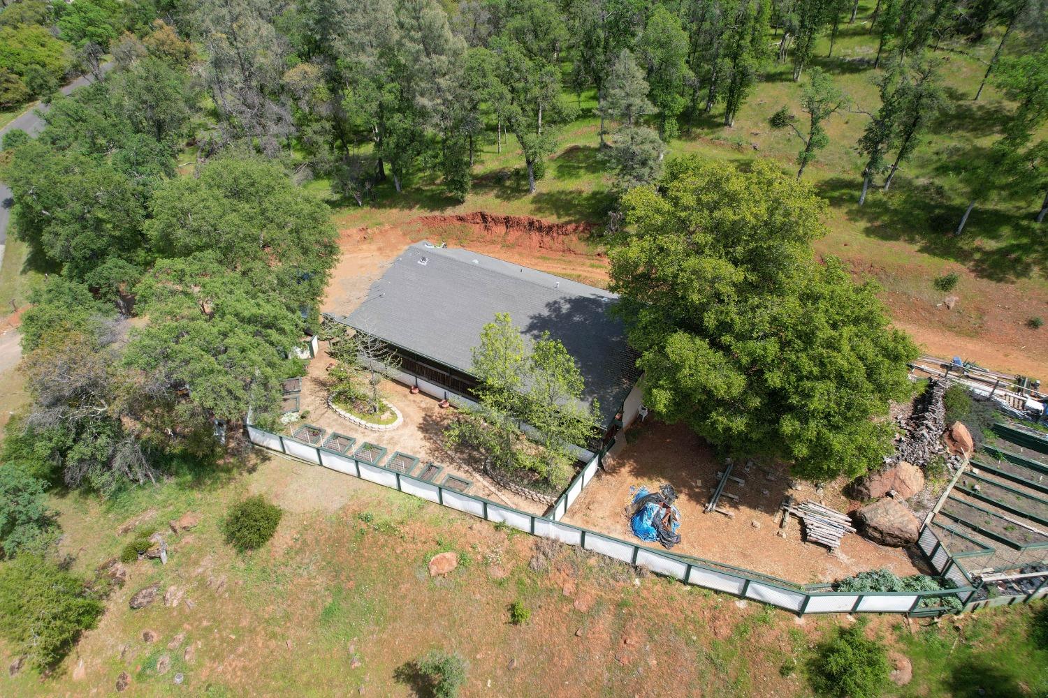 Detail Gallery Image 4 of 62 For 9719 Gary Dr, Browns Valley,  CA 95918 - 2 Beds | 2 Baths