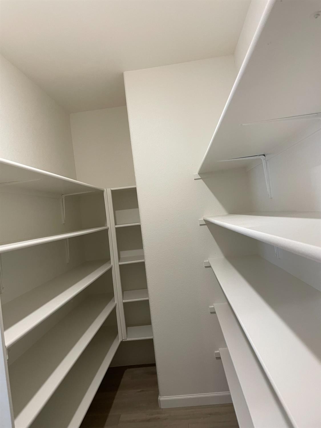Detail Gallery Image 9 of 27 For 6329 Sun Haven St, Hughson,  CA 95326 - 5 Beds | 3/1 Baths
