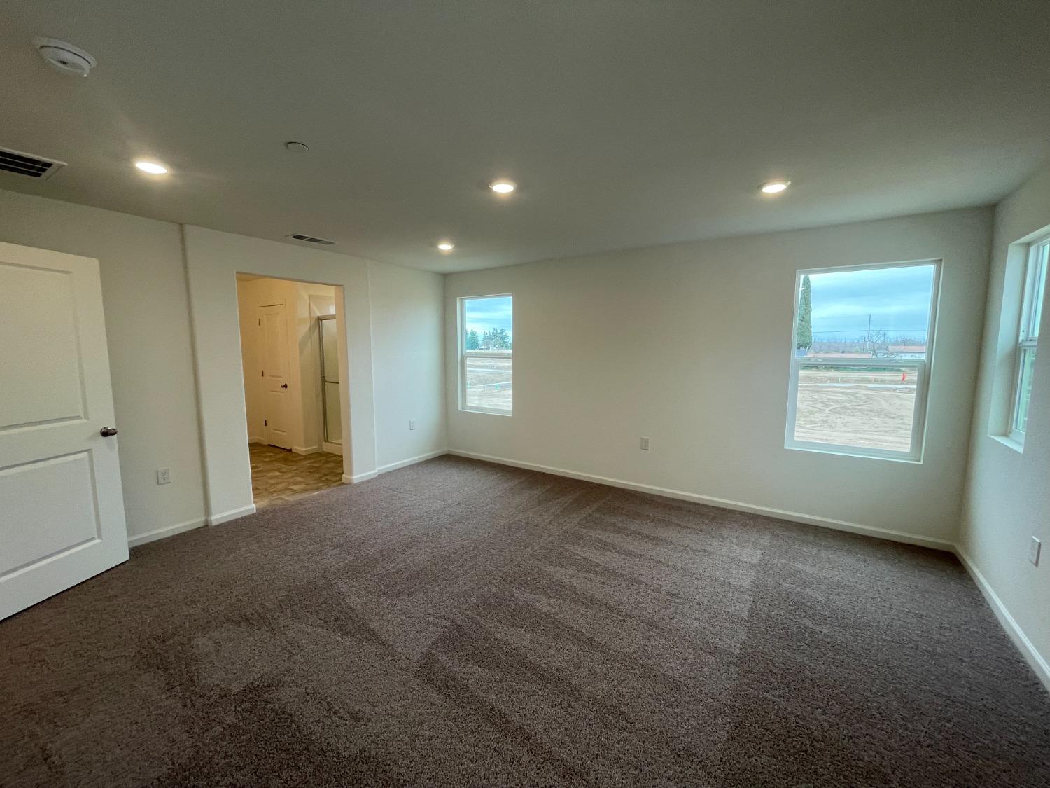 Detail Gallery Image 16 of 27 For 6329 Sun Haven St, Hughson,  CA 95326 - 5 Beds | 3/1 Baths