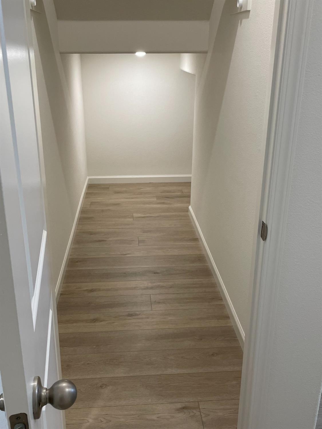 Detail Gallery Image 12 of 27 For 6329 Sun Haven St, Hughson,  CA 95326 - 5 Beds | 3/1 Baths