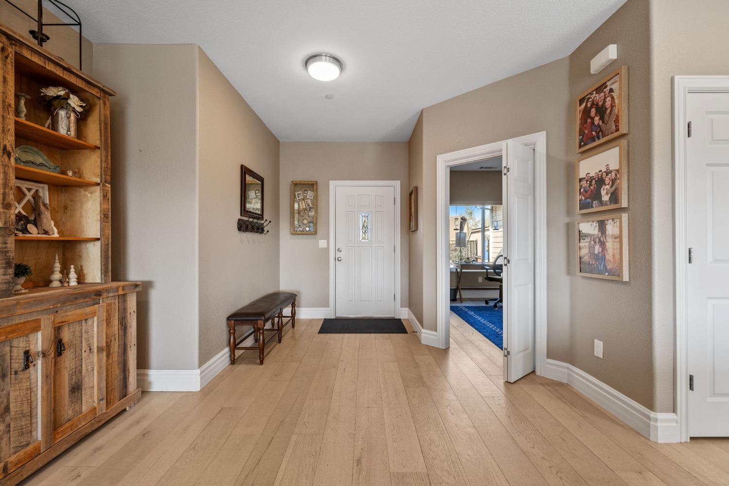 Detail Gallery Image 7 of 56 For 1730 Deadwood Ct, Cool,  CA 95614 - 4 Beds | 2 Baths