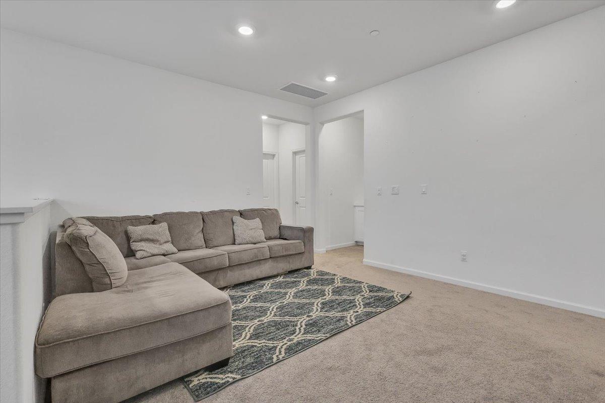 Detail Gallery Image 16 of 32 For 1730 Botticelli Way, Lodi,  CA 95242 - 4 Beds | 2/1 Baths