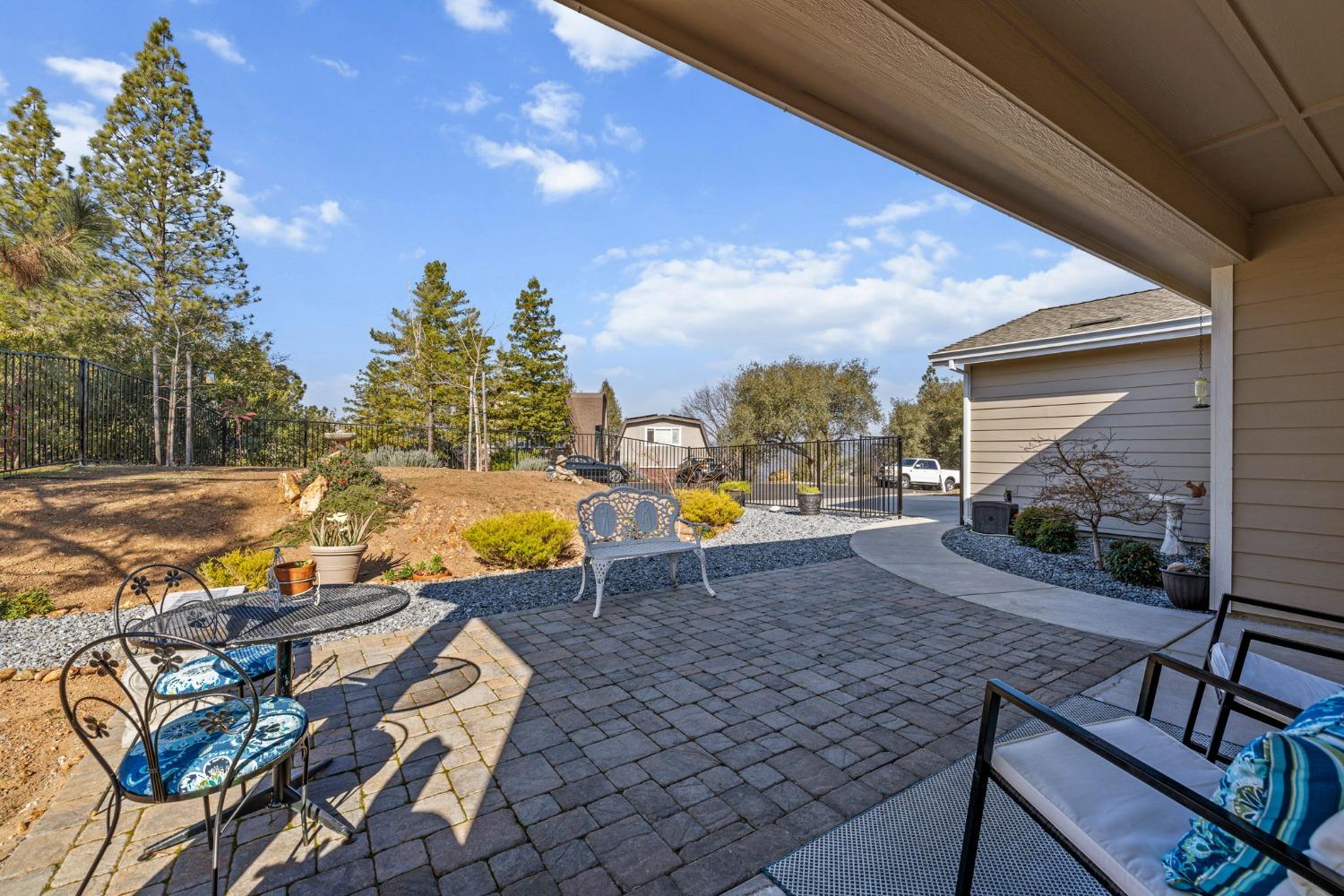 Detail Gallery Image 6 of 56 For 1730 Deadwood Ct, Cool,  CA 95614 - 4 Beds | 2 Baths