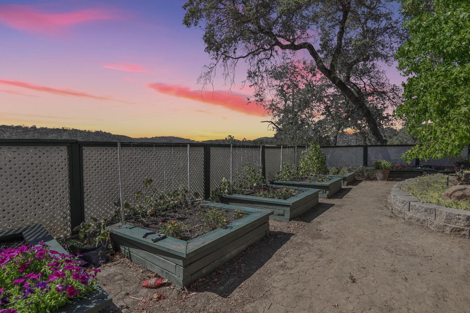 Detail Gallery Image 28 of 62 For 9719 Gary Dr, Browns Valley,  CA 95918 - 2 Beds | 2 Baths
