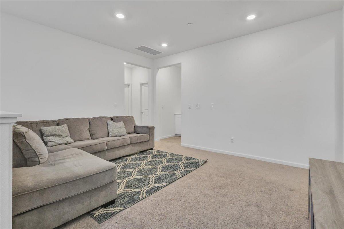 Detail Gallery Image 19 of 32 For 1730 Botticelli Way, Lodi,  CA 95242 - 4 Beds | 2/1 Baths
