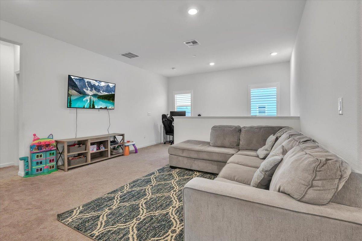 Detail Gallery Image 15 of 32 For 1730 Botticelli Way, Lodi,  CA 95242 - 4 Beds | 2/1 Baths