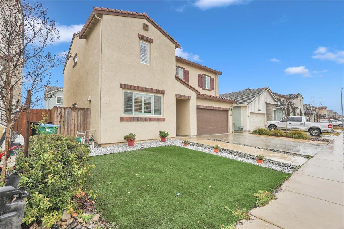 Detail Gallery Image 3 of 32 For 1730 Botticelli Way, Lodi,  CA 95242 - 4 Beds | 2/1 Baths