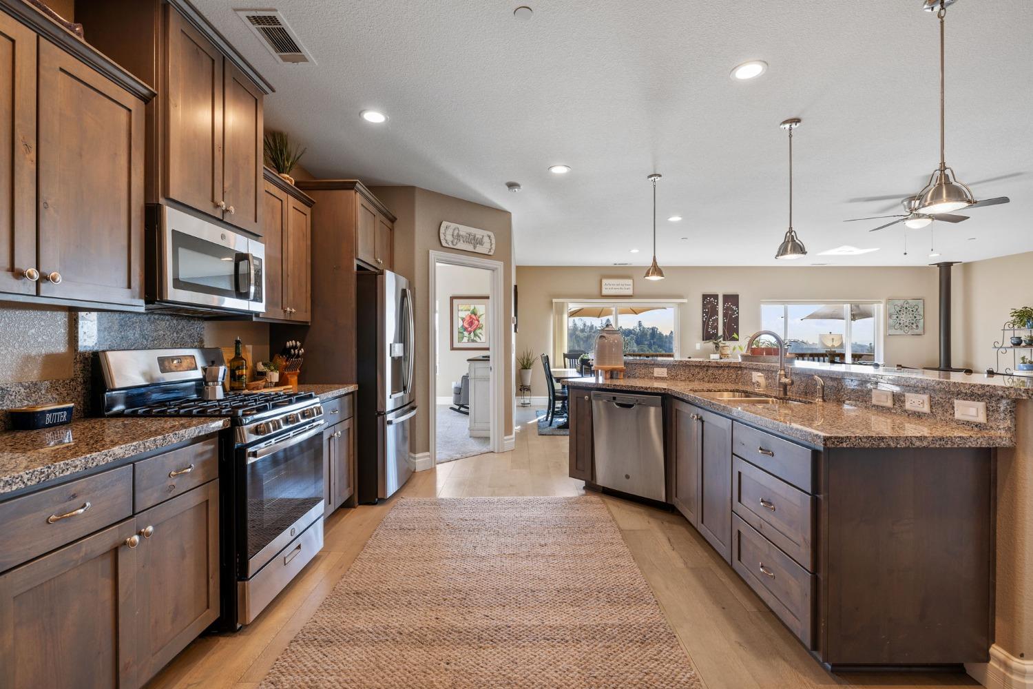 Detail Gallery Image 25 of 56 For 1730 Deadwood Ct, Cool,  CA 95614 - 4 Beds | 2 Baths
