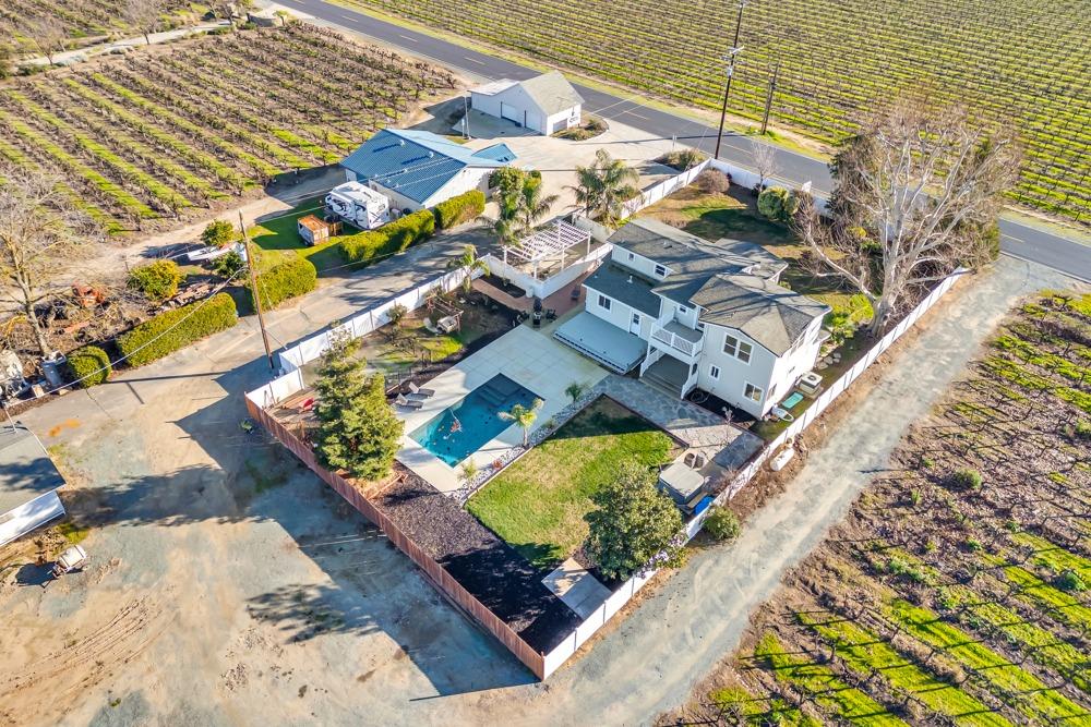 Detail Gallery Image 6 of 95 For 6539 E Peltier Rd, Acampo,  CA 95220 - 3 Beds | 2/1 Baths