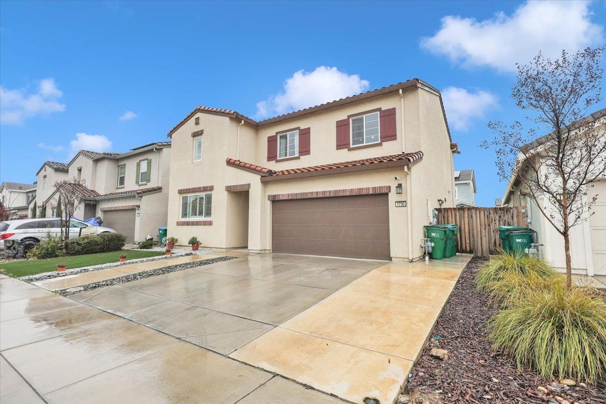 Detail Gallery Image 2 of 32 For 1730 Botticelli Way, Lodi,  CA 95242 - 4 Beds | 2/1 Baths