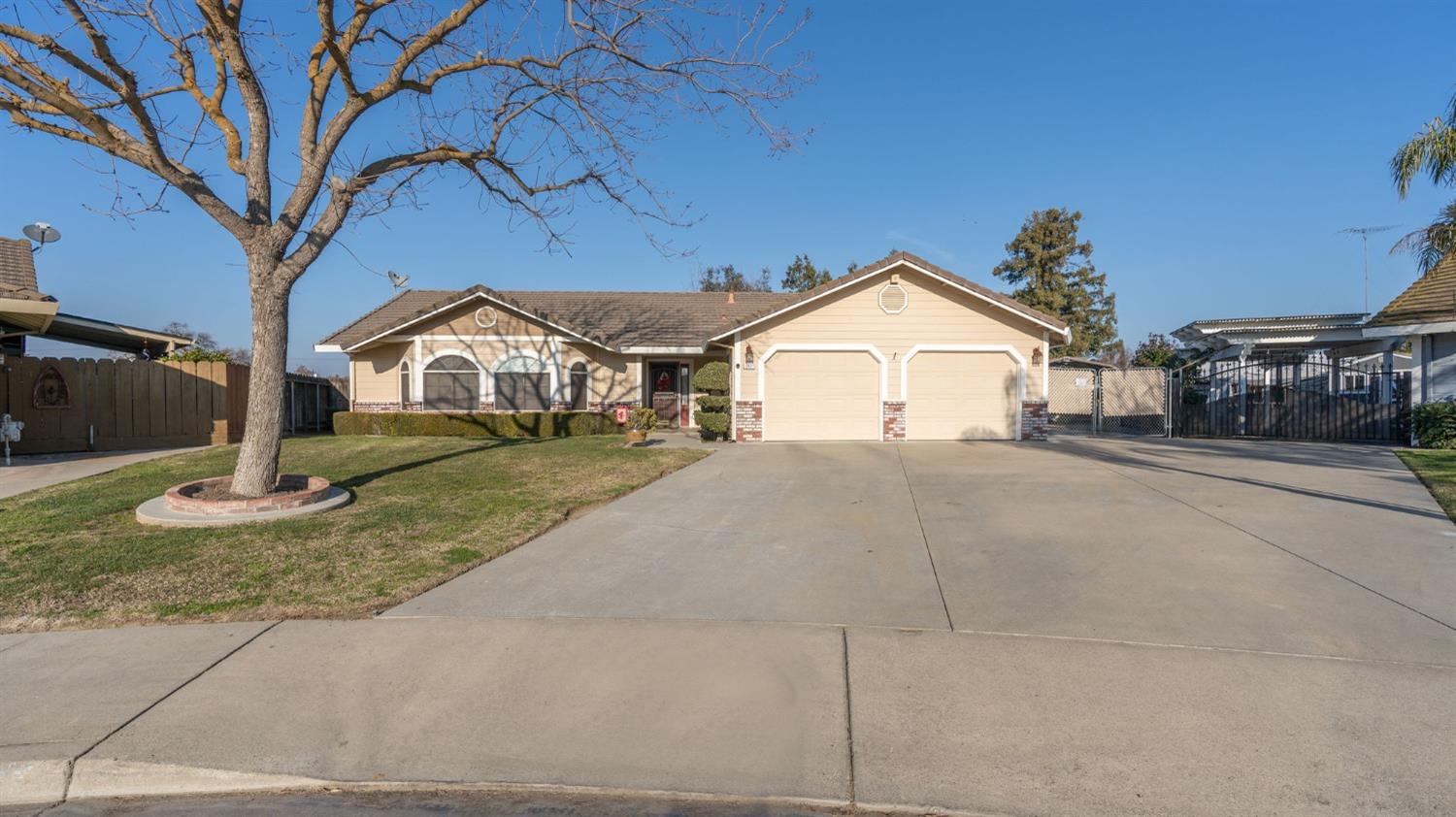 Detail Gallery Image 1 of 1 For 12427 Terrace View Ct, Waterford,  CA 95386 - 3 Beds | 2 Baths