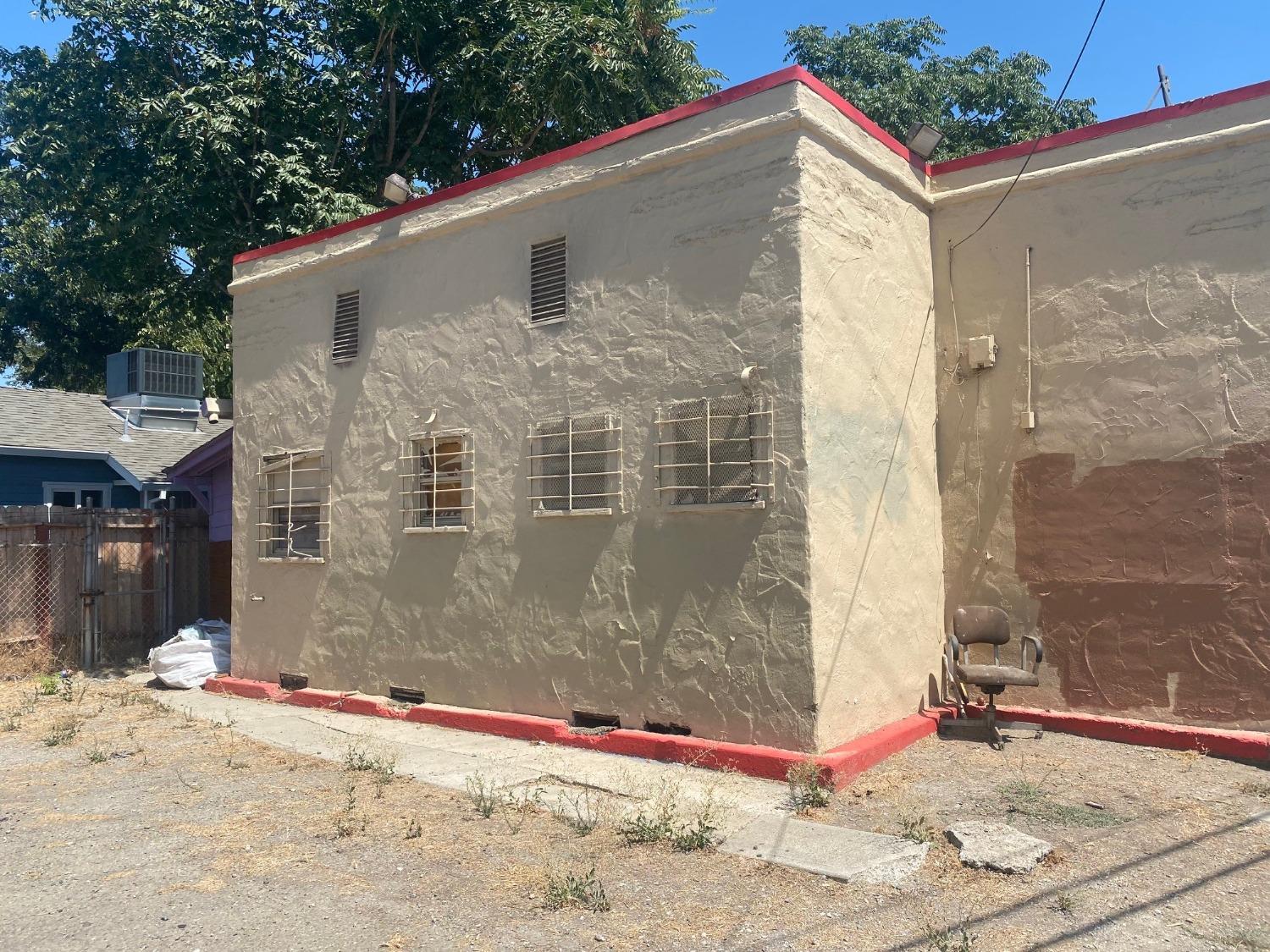 Detail Gallery Image 8 of 9 For 2539 E Main St, Stockton,  CA 95205 - – Beds | – Baths