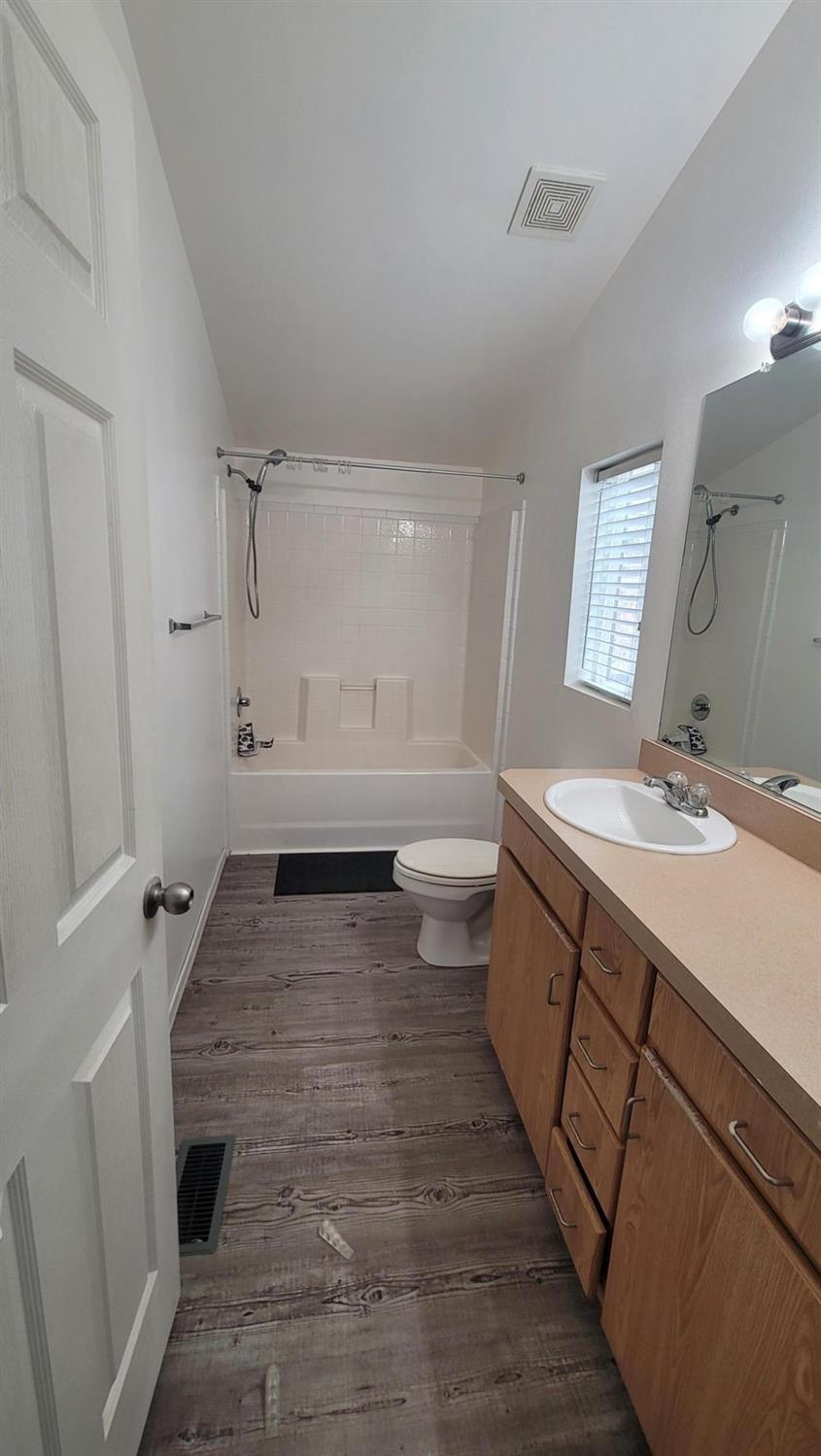 Detail Gallery Image 7 of 12 For 13905 Trinity Mountain Rd 83, Shasta,  CA 96033 - 3 Beds | 2 Baths