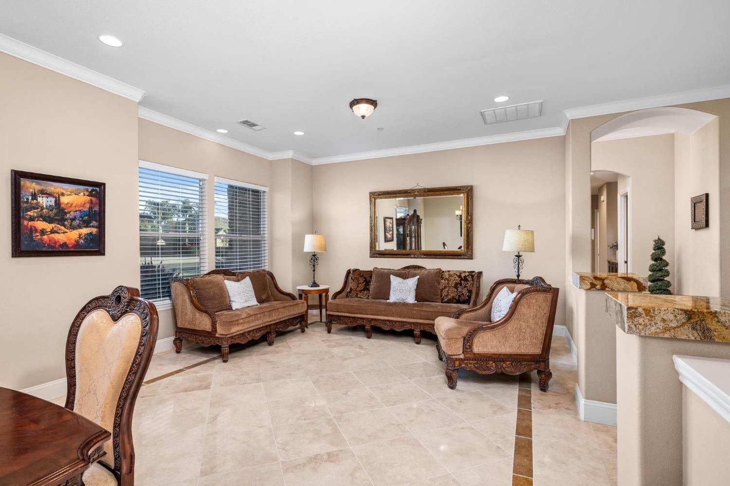 Detail Gallery Image 36 of 93 For 10717 Goldsborough Cir, Oakdale,  CA 95361 - 5 Beds | 5 Baths