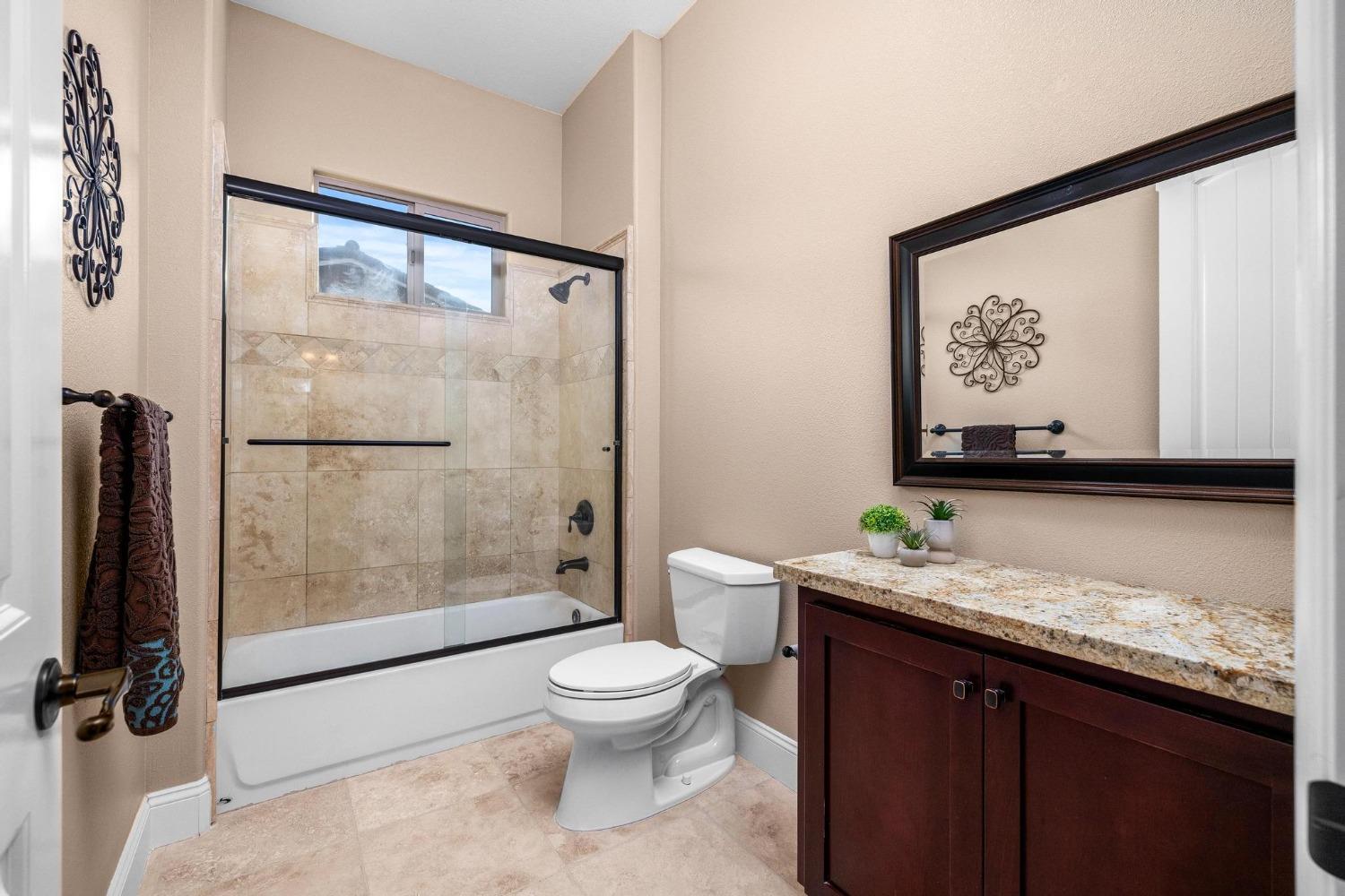 Detail Gallery Image 52 of 93 For 10717 Goldsborough Cir, Oakdale,  CA 95361 - 5 Beds | 5 Baths