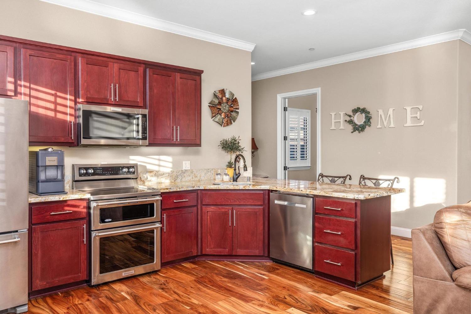 Detail Gallery Image 74 of 93 For 10717 Goldsborough Cir, Oakdale,  CA 95361 - 5 Beds | 5 Baths