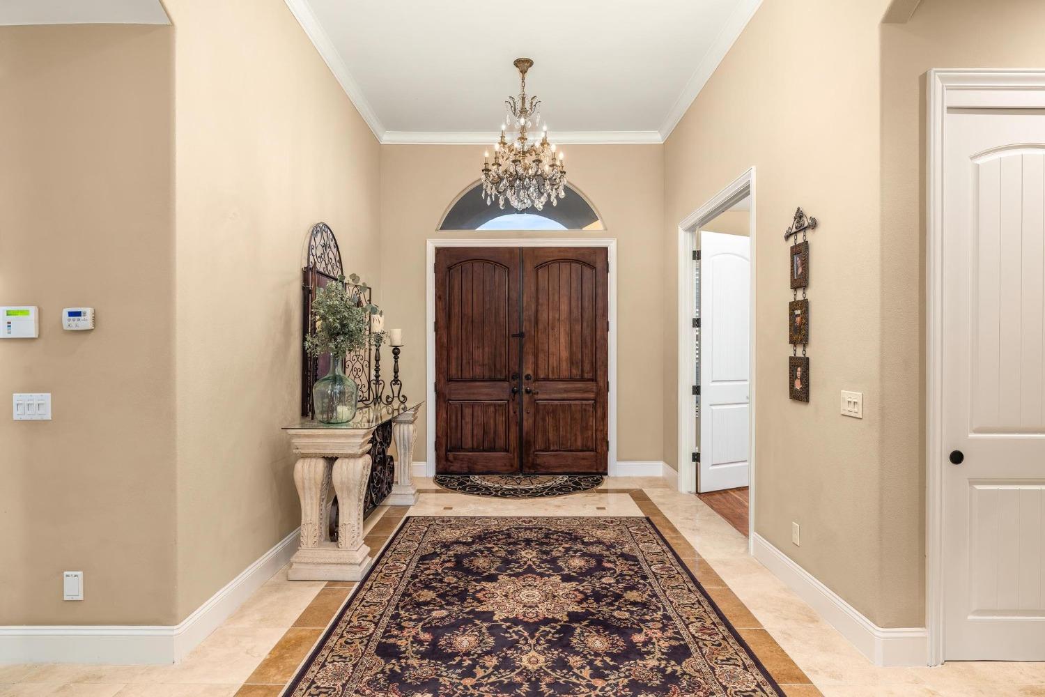 Detail Gallery Image 22 of 93 For 10717 Goldsborough Cir, Oakdale,  CA 95361 - 5 Beds | 5 Baths