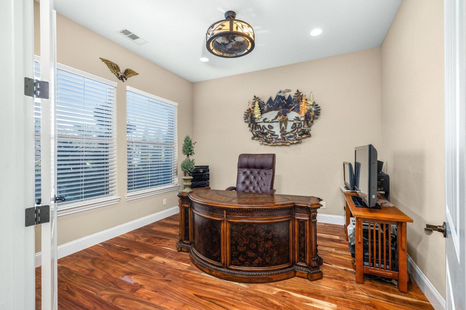 Detail Gallery Image 46 of 93 For 10717 Goldsborough Cir, Oakdale,  CA 95361 - 5 Beds | 5 Baths