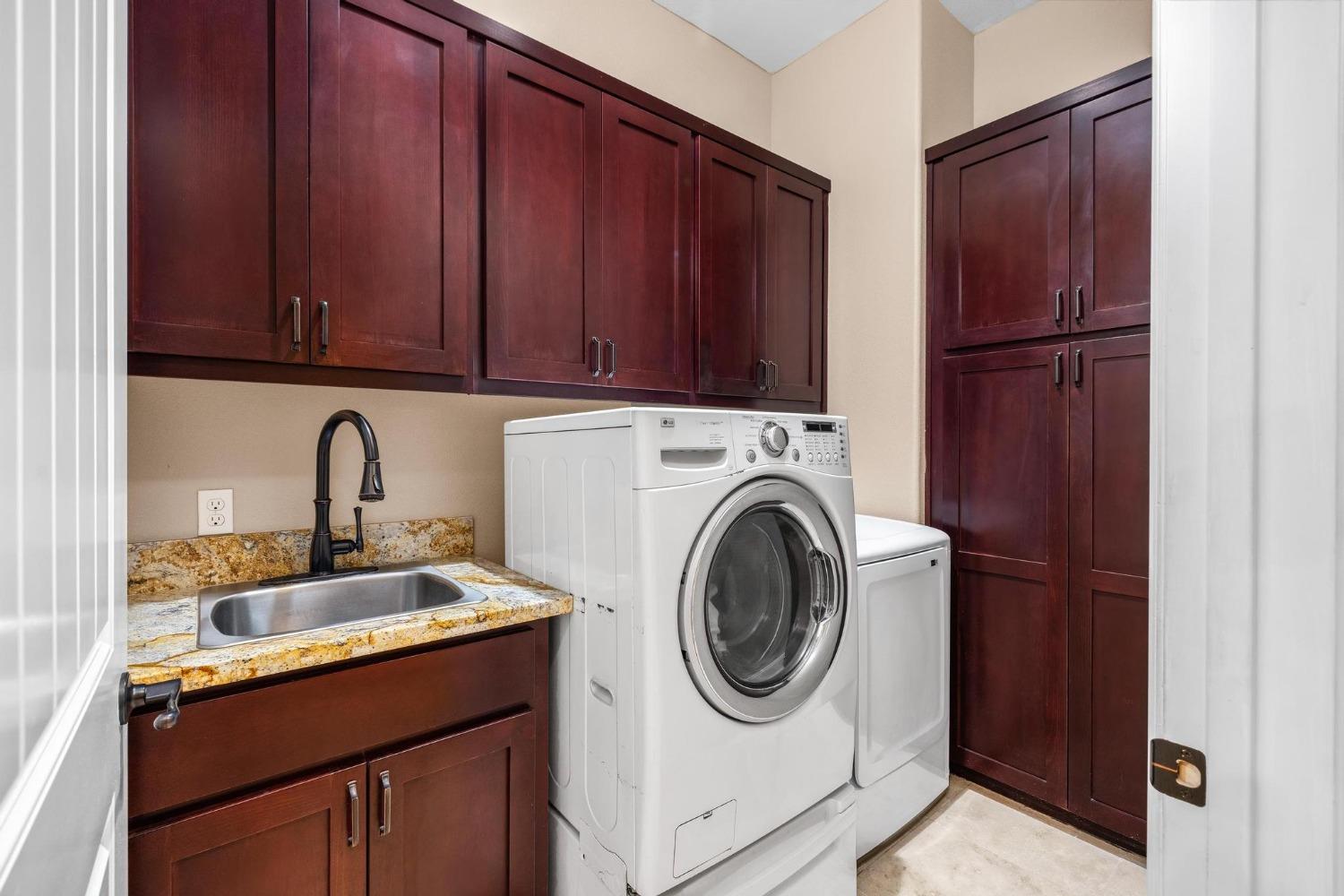 Detail Gallery Image 57 of 93 For 10717 Goldsborough Cir, Oakdale,  CA 95361 - 5 Beds | 5 Baths