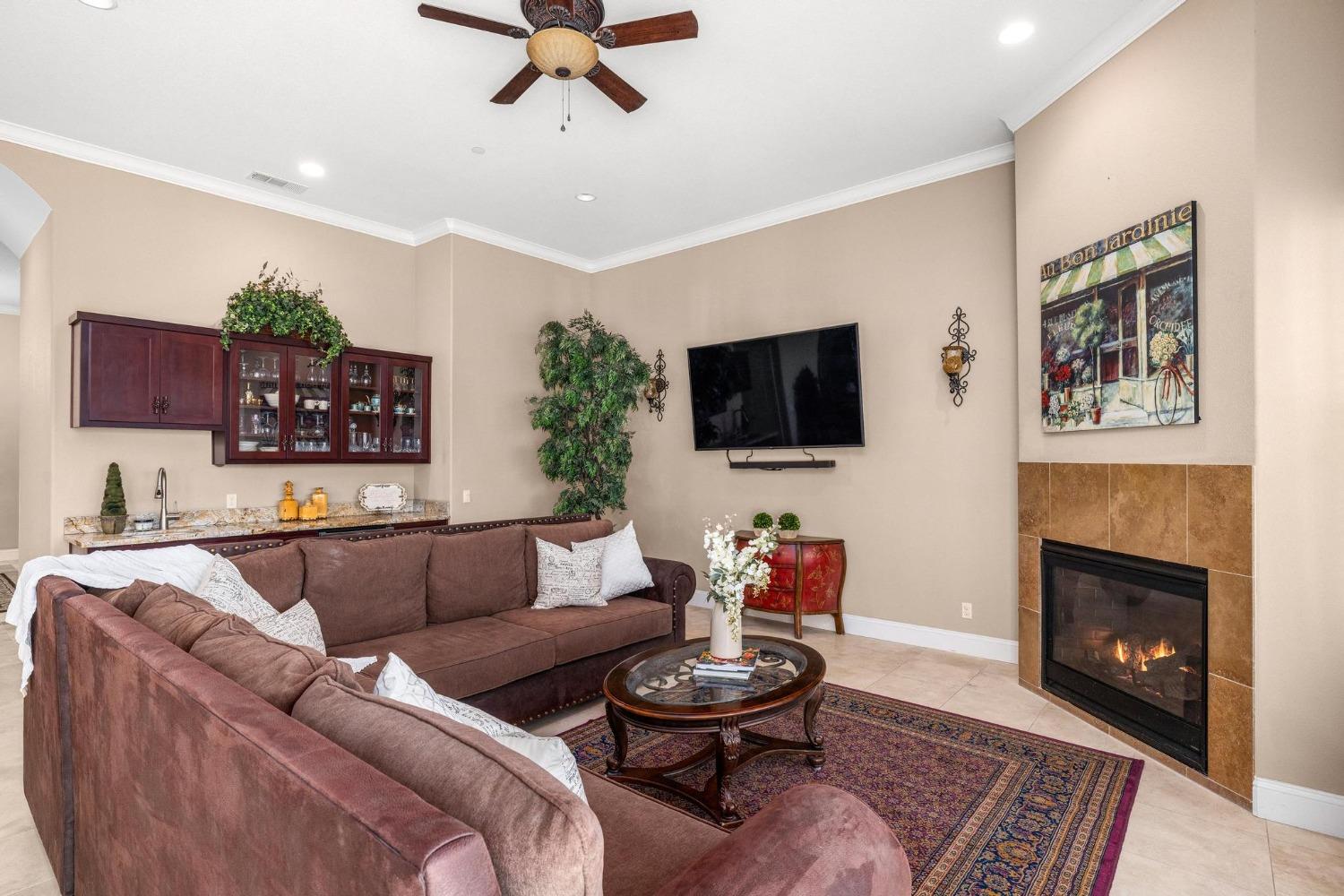 Detail Gallery Image 32 of 93 For 10717 Goldsborough Cir, Oakdale,  CA 95361 - 5 Beds | 5 Baths