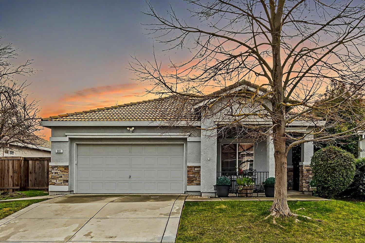 Detail Gallery Image 1 of 1 For 381 Rick Heinrich Cir, Sacramento,  CA 95835 - 3 Beds | 2 Baths