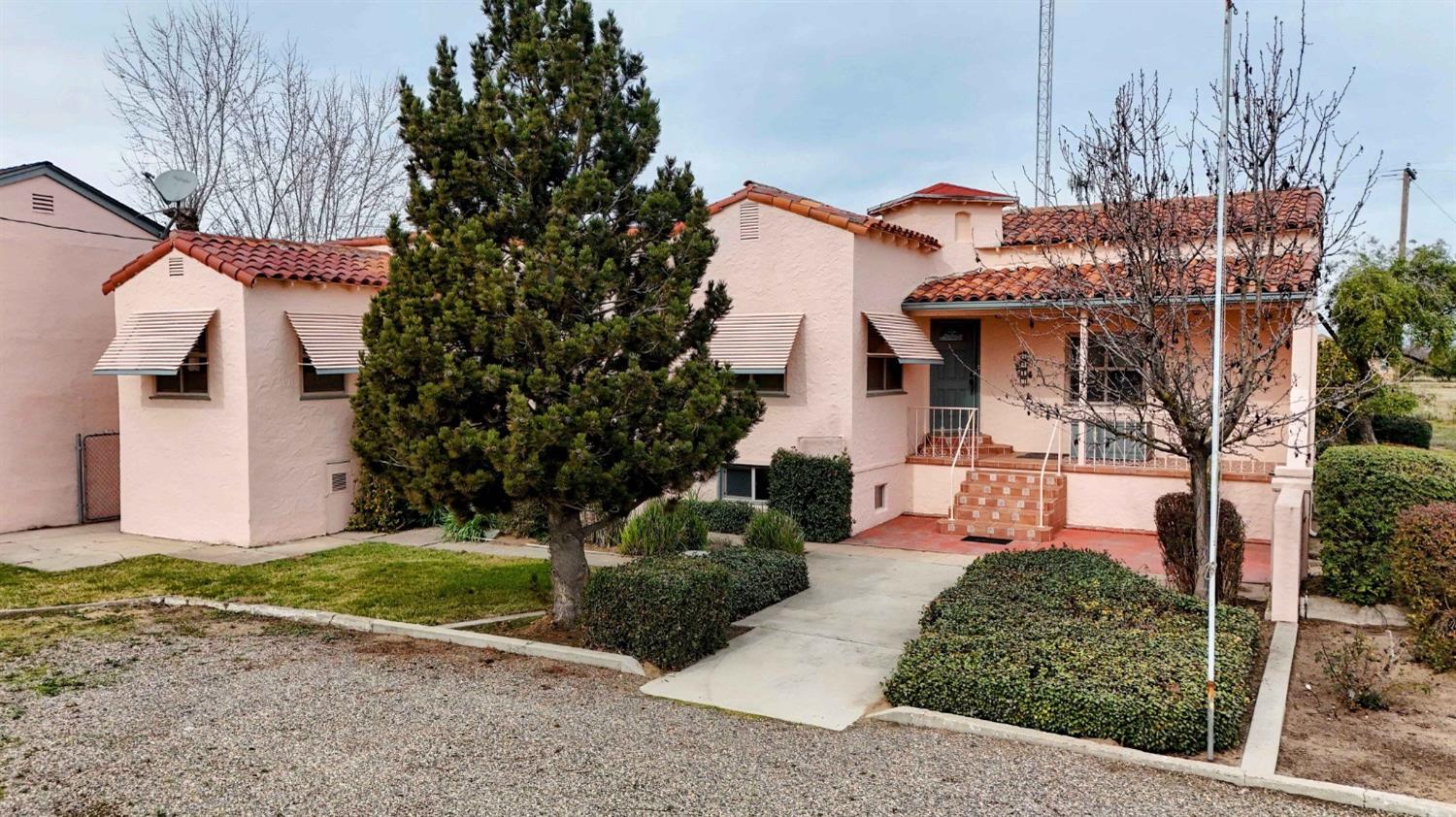 Detail Gallery Image 5 of 99 For 4413 Griffin Rd, Hughson,  CA 95326 - 4 Beds | 2/1 Baths