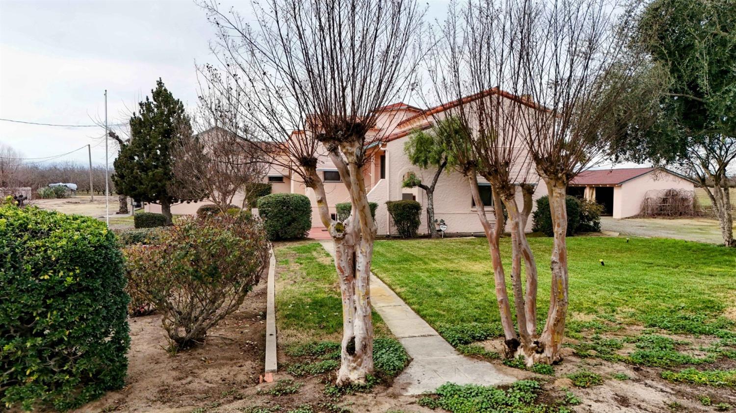 Detail Gallery Image 7 of 99 For 4413 Griffin Rd, Hughson,  CA 95326 - 4 Beds | 2/1 Baths