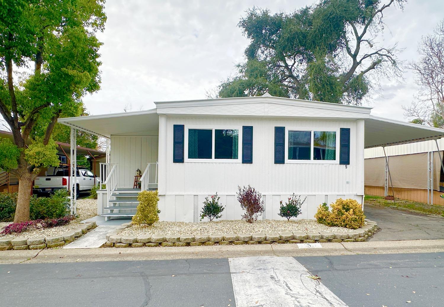 Detail Gallery Image 1 of 1 For 2950 Routier Rd 5, Sacramento,  CA 95827 - 2 Beds | 1 Baths