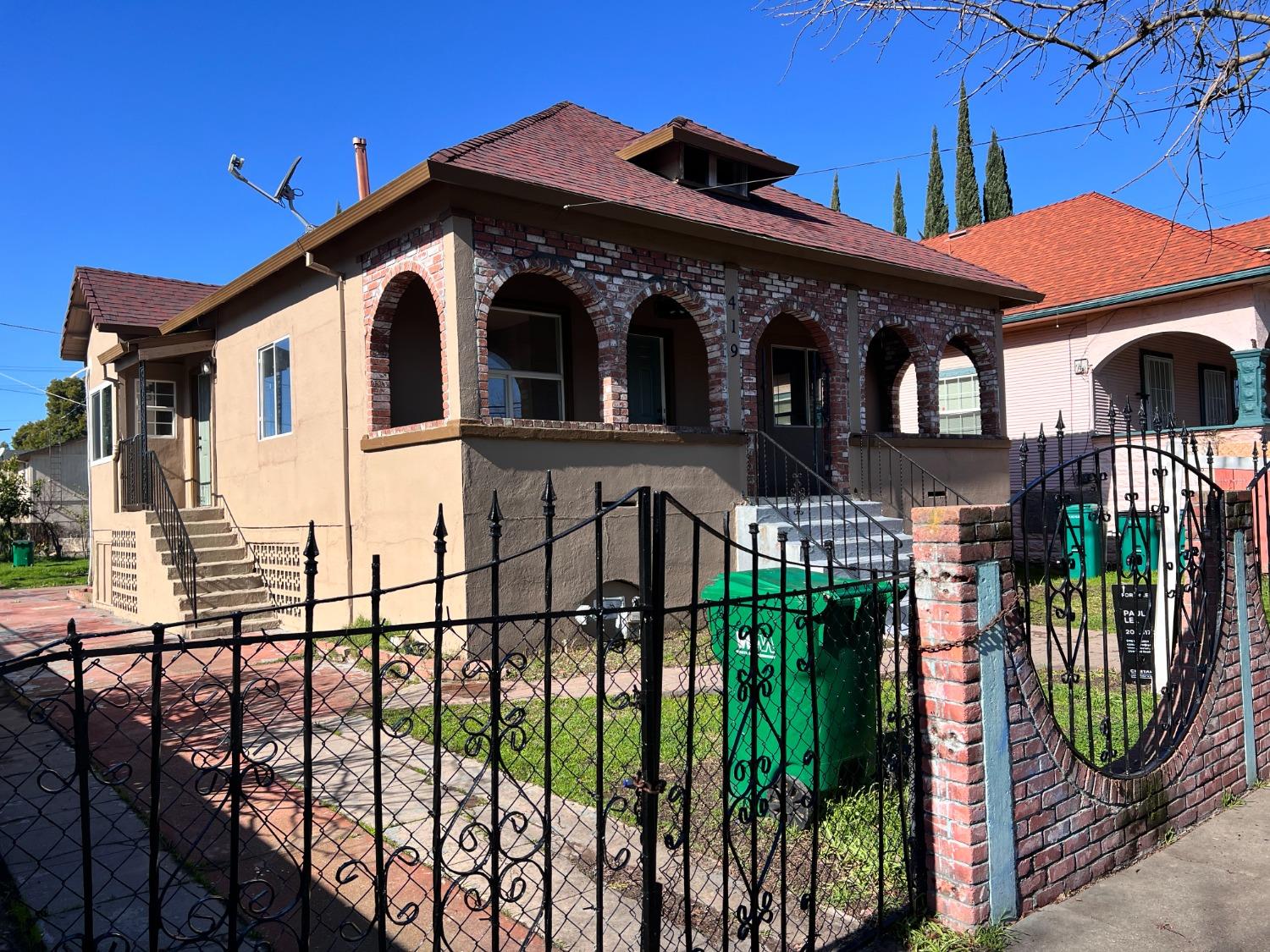Detail Gallery Image 1 of 1 For 419 S Pilgrim St, Stockton,  CA 95205 - 2 Beds | 1 Baths