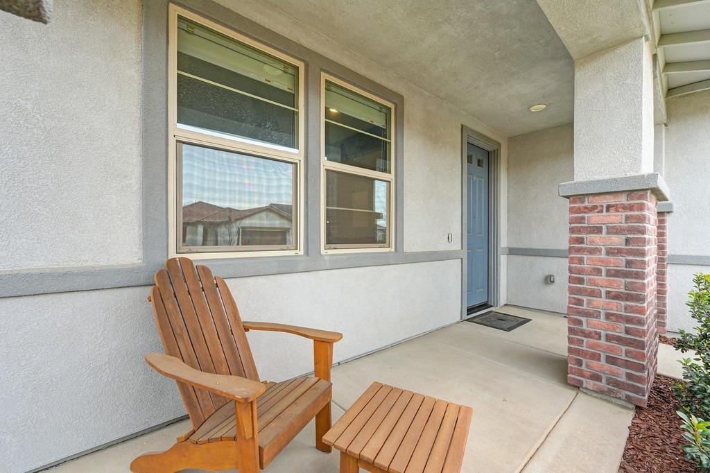 Beach Pine Way, Sacramento, California image 7
