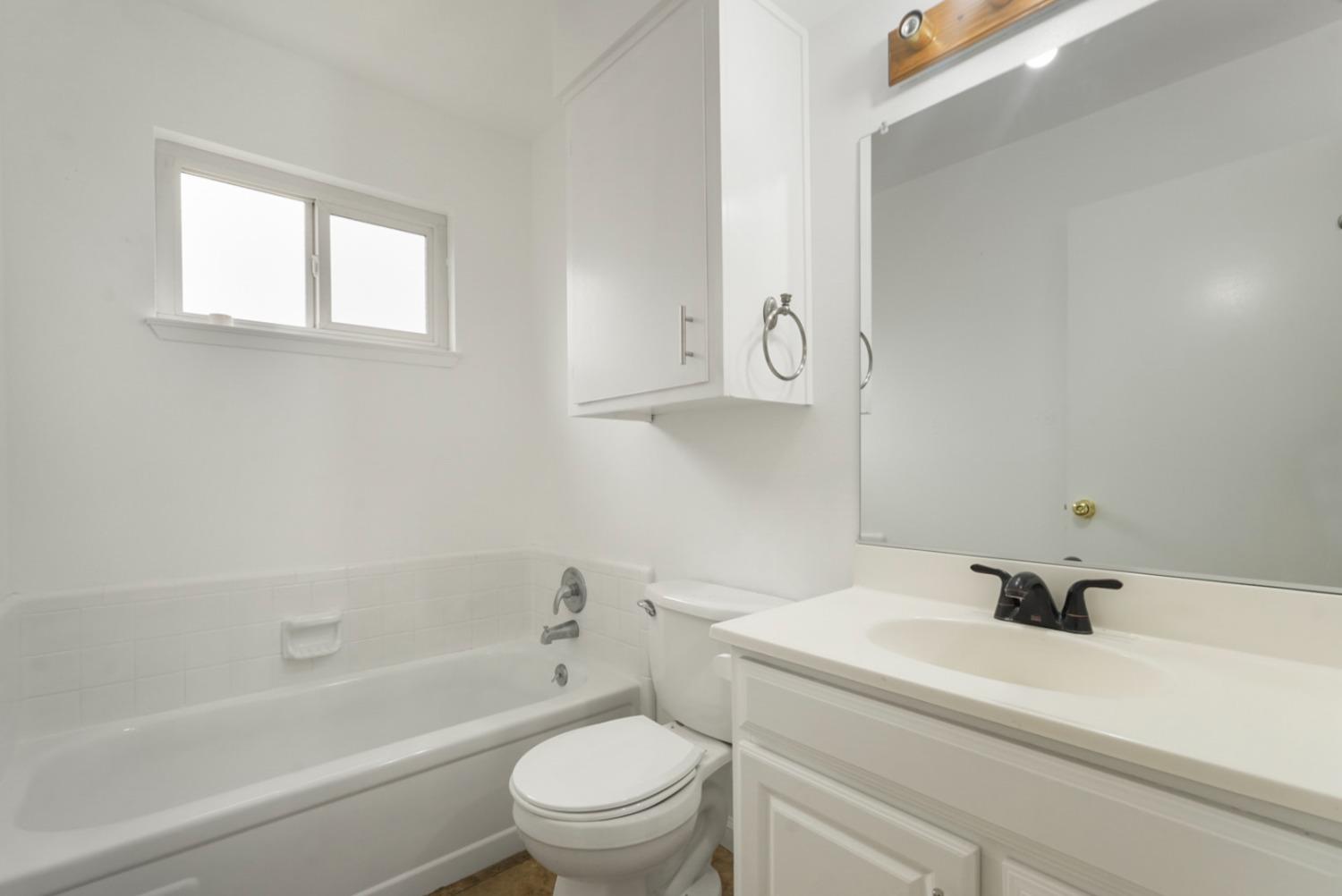 Detail Gallery Image 16 of 32 For 1604 Clevenger Dr, Modesto,  CA 95356 - 3 Beds | 2 Baths