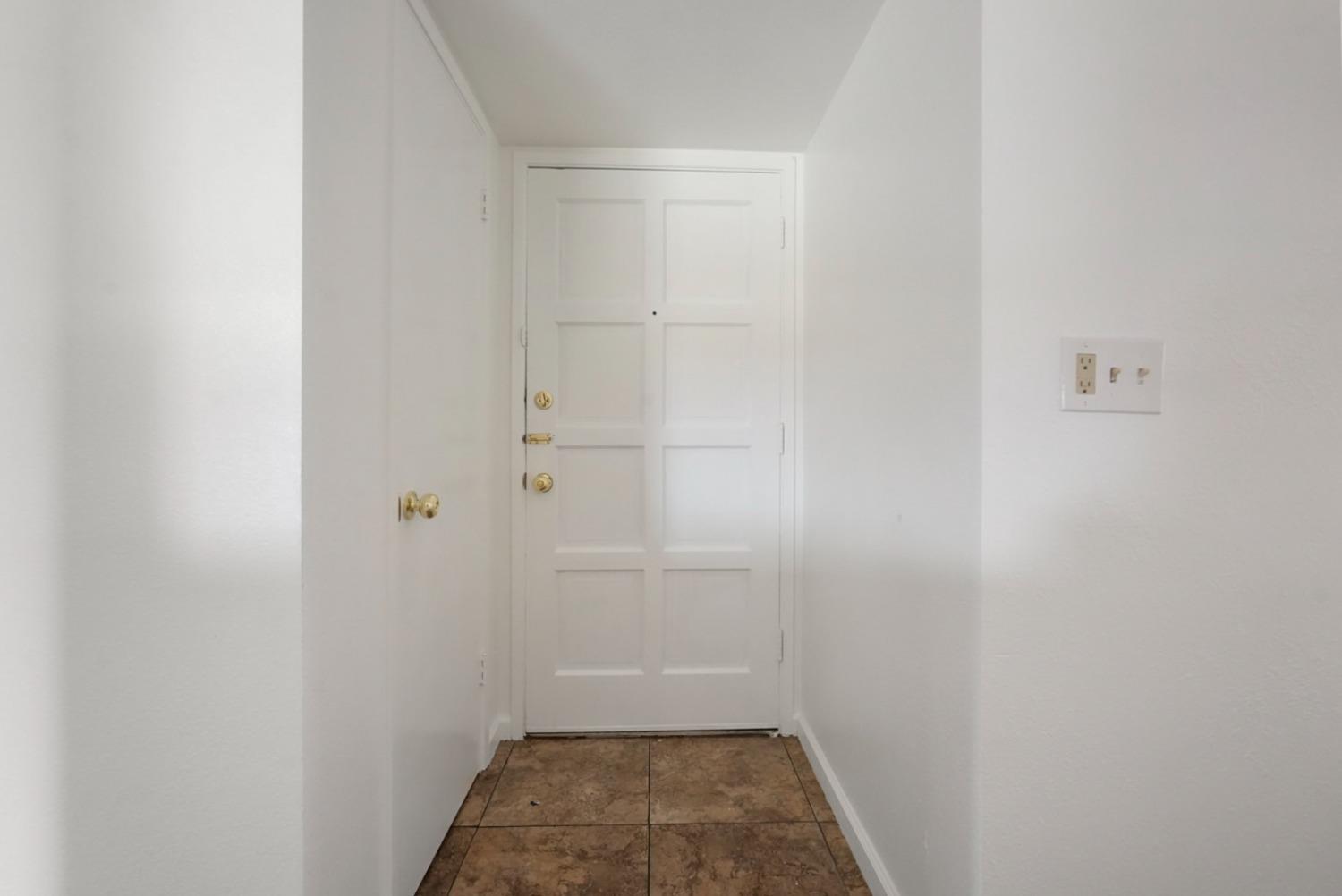 Detail Gallery Image 5 of 32 For 1604 Clevenger Dr, Modesto,  CA 95356 - 3 Beds | 2 Baths