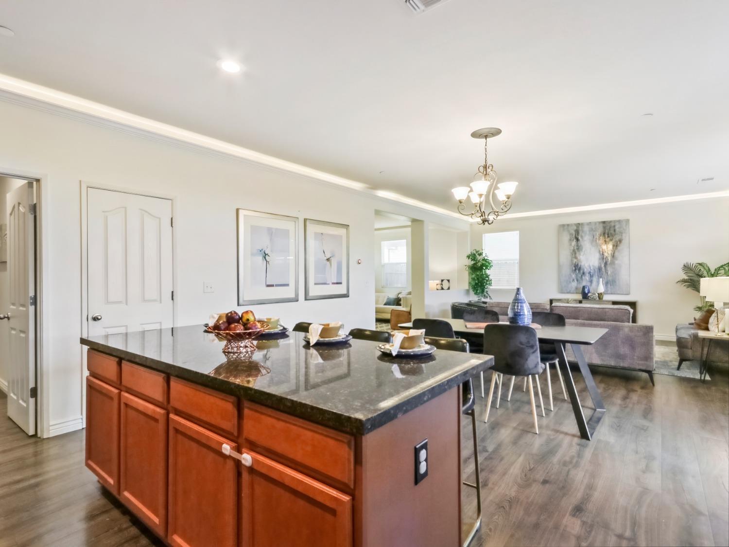 Hazelton Way, Sacramento, California image 19