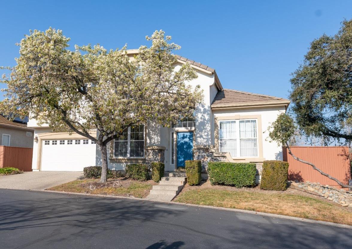 Detail Gallery Image 1 of 48 For 12077 Gold Pointe Ln, Gold River,  CA 95670 - 4 Beds | 3 Baths